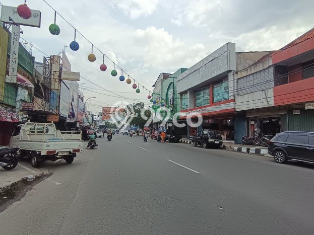 Ruko untuk Disewa di Pusat Bekasi Luas Bangunan 1600m2 Ruko untuk Disewa di Pusat Bekasi Luas Bangunan 1600m2