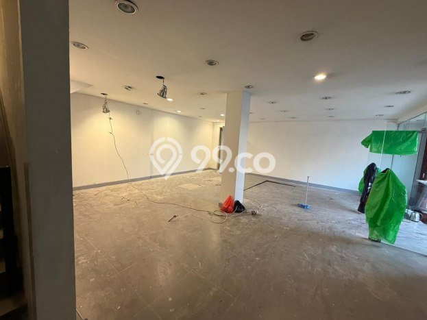 Ruko untuk Disewa di Pusat Depok Luas Bangunan 156m2 Ruko untuk Disewa di Pusat Depok Luas Bangunan 156m2