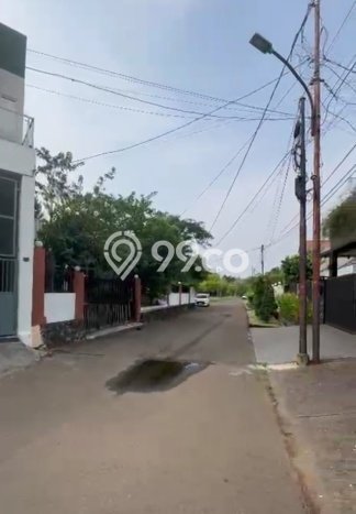 Dijual Rumah Premium dengan Fasilitas Sekitar Komplit di Kebon Jeruk, Jakarta Barat Dijual Rumah Premium dengan Fasilitas Sekitar Komplit di Kebon Jeruk, Jakarta Barat