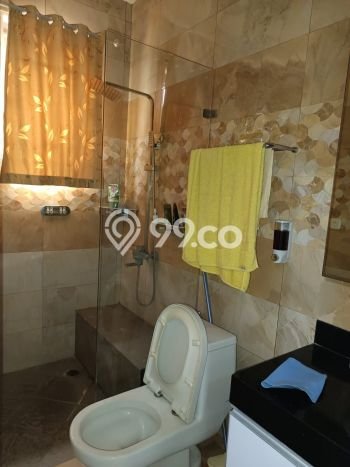 Jual Rumah Mewah Elegan Dengan View Eksklusif di Daan Mogot, Jakarta Barat Jual Rumah Mewah Elegan Dengan View Eksklusif di Daan Mogot, Jakarta Barat