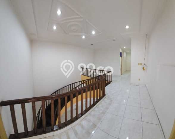 Jual Rumah Mewah Megah Dengan View Eksklusif di Pantai Indah Kapuk, Jakarta Utara Jual Rumah Mewah Megah Dengan View Eksklusif di Pantai Indah Kapuk, Jakarta Utara