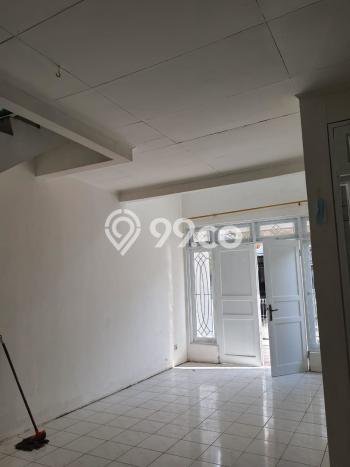 Jual Rumah Eksklusif 3 KT di Taman Palem, Jakarta Barat Jual Rumah Eksklusif 3 KT di Taman Palem, Jakarta Barat