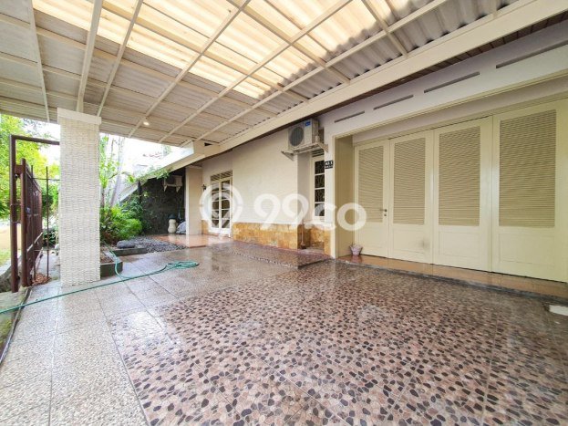 PROPERTI UNGGULAN! Rumah Strategis area Rungkut, Luas 325m2m² Bangunan 300m2m² PROPERTI UNGGULAN! Rumah Strategis area Rungkut, Luas 325m2m² Bangunan 300m2m²