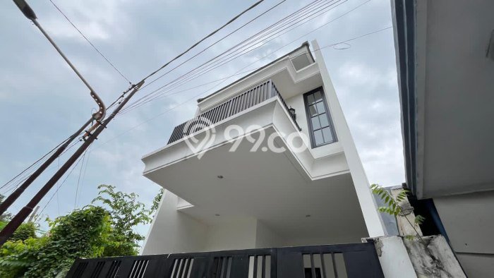 Jual Rumah Bagus Siap Huni LB 100m2 di Rungkut, Surabaya Jual Rumah Bagus Siap Huni LB 100m2 di Rungkut, Surabaya
