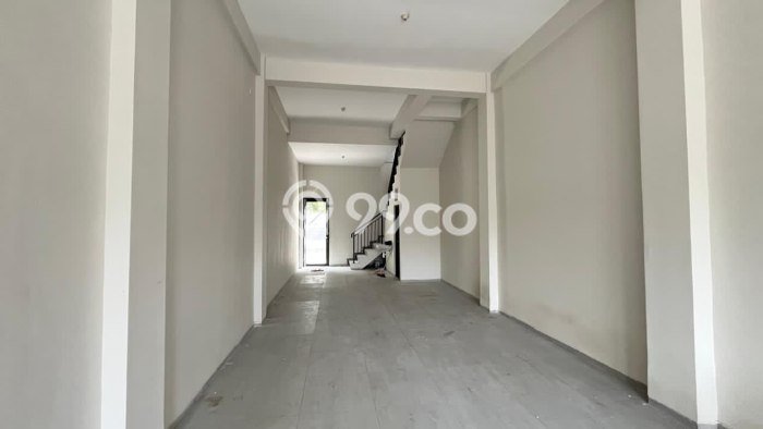 Unit Ruko Dijual di Rungkut Surabaya 300m2 Unit Ruko Dijual di Rungkut Surabaya 300m2