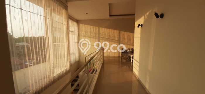 Rumah Elit LB 300m2 Siap Huni Desain Elegan di Semeru, Semarang Rumah Elit LB 300m2 Siap Huni Desain Elegan di Semeru, Semarang