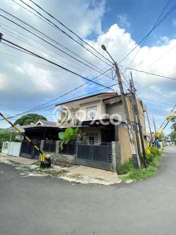Rumah Modern Cantik 4 KT Bisa Langsung Pindah di Pamulang Rumah Modern Cantik 4 KT Bisa Langsung Pindah di Pamulang