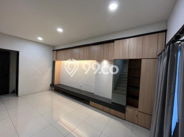 Rumah Strategis Modern Lb 120m2 di Ciputat, Tangerang Selatan Rumah Strategis Modern Lb 120m2 di Ciputat, Tangerang Selatan