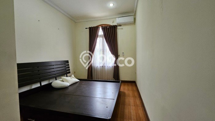 Rumah Disewakan Tangerang LT 326m2 LB 250m2 Kawasan BSD City Rumah Disewakan Tangerang LT 326m2 LB 250m2 Kawasan BSD City