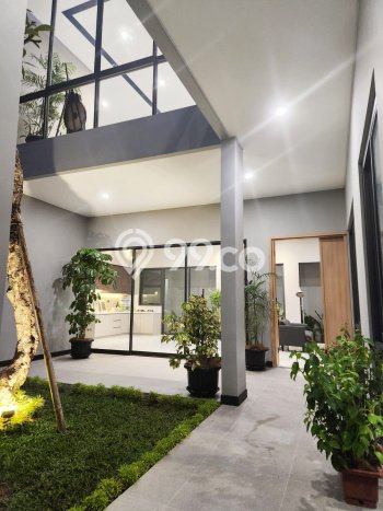 Jual Rumah Luas Elegan Dengan View Cantik di BSD City, Tangerang Jual Rumah Luas Elegan Dengan View Cantik di BSD City, Tangerang