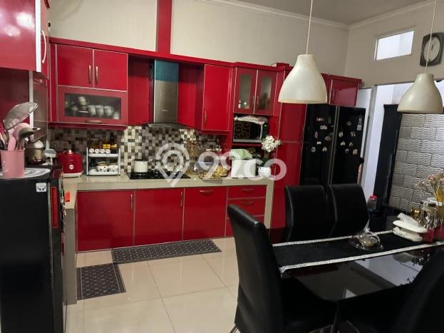 Rumah Luas Asri 3 KT Siap Huni di Bintaro Tangerang Selatan Rumah Luas Asri 3 KT Siap Huni di Bintaro Tangerang Selatan