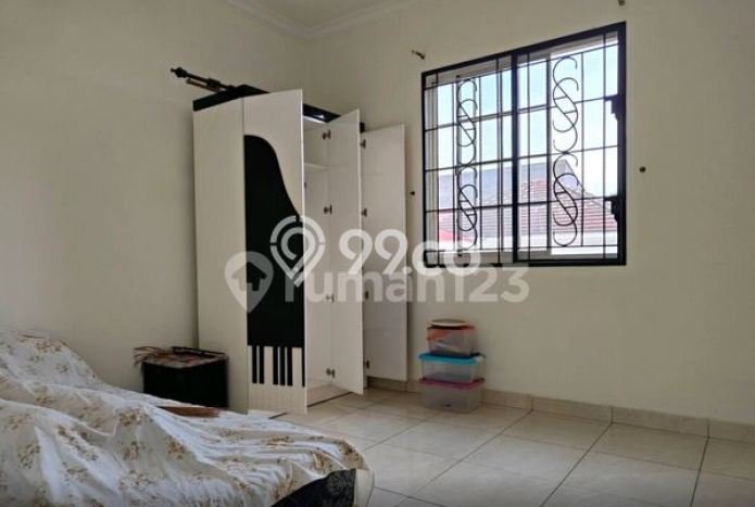 Jarang Ada! Rumah Kontrakan 3 Kamar Nyaman Siap Huni BSD City Jarang Ada! Rumah Kontrakan 3 Kamar Nyaman Siap Huni BSD City