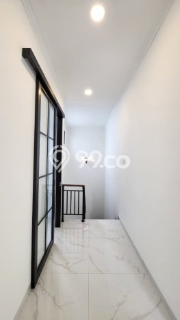 Rumah Mewah LB 220m2 Siap Huni Desain Elegan di Bintaro, Tangerang Selatan Rumah Mewah LB 220m2 Siap Huni Desain Elegan di Bintaro, Tangerang Selatan