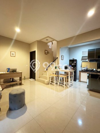 Rumah Modern 2 KT di BSD City Tangerang Semi Furnished Rumah Modern 2 KT di BSD City Tangerang Semi Furnished