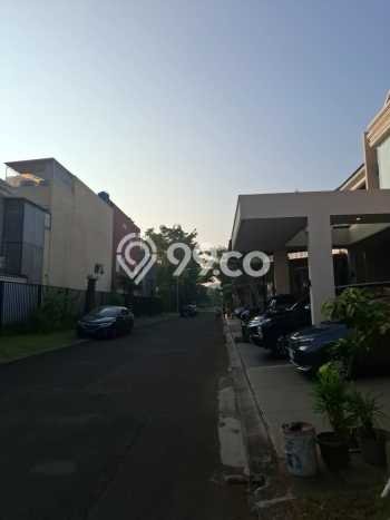 Jual Rumah Mewah Megah Dengan View Eksklusif di Gading Serpong, Tangerang Jual Rumah Mewah Megah Dengan View Eksklusif di Gading Serpong, Tangerang