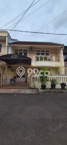 Jual Rumah Mewah Elegan Dengan View Eksklusif di Puri Indah, Jakarta Barat Jual Rumah Mewah Elegan Dengan View Eksklusif di Puri Indah, Jakarta Barat