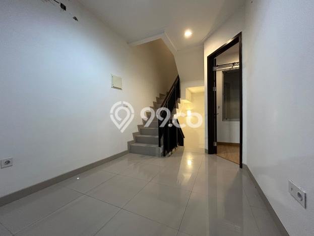 Dijual Hunian Rumah Nyaman 3 KT di Pantai Indah Kapuk 2, Jakarta Utara Dijual Hunian Rumah Nyaman 3 KT di Pantai Indah Kapuk 2, Jakarta Utara