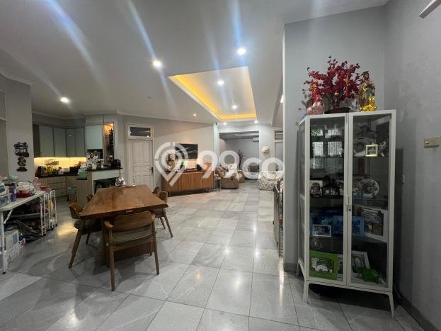 For Sale! Luxury House LT 255m2 Desain Modern di Puri Indah For Sale! Luxury House LT 255m2 Desain Modern di Puri Indah