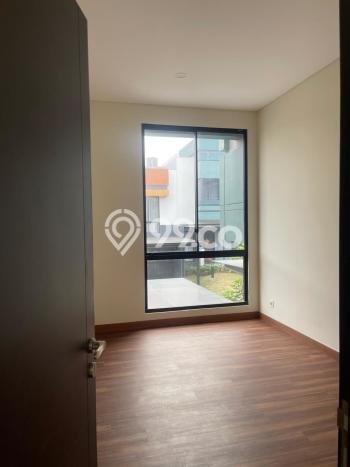 Rumah Kontrakan Tangerang LT 153m2 LB 196m2 Kawasan Gading Serpong Rumah Kontrakan Tangerang LT 153m2 LB 196m2 Kawasan Gading Serpong
