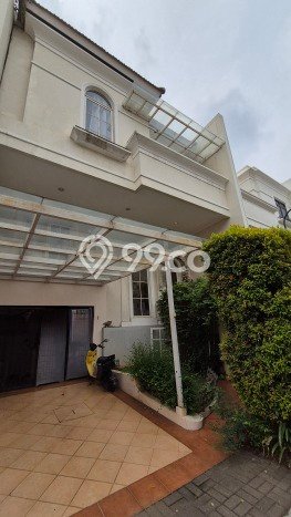 Dijual Rumah Premium dengan Fasilitas Sekitar Komplit di Kembangan, Jakarta Barat Dijual Rumah Premium dengan Fasilitas Sekitar Komplit di Kembangan, Jakarta Barat