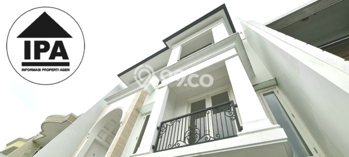 Rumah Luxury Modern Siap Huni di Puri Indah Jakarta Barat Rumah Luxury Modern Siap Huni di Puri Indah Jakarta Barat