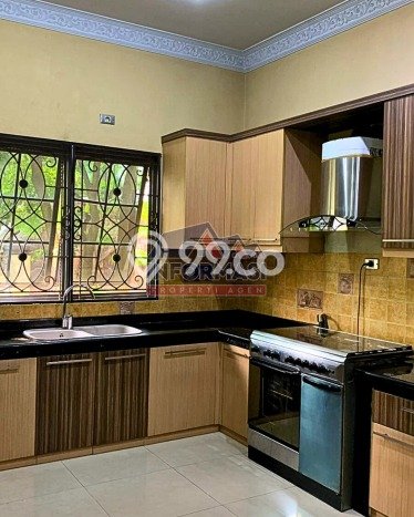 Siap Huni Rumah Mewah 6 Kamar di Kebon Jeruk Dekat ke Mana Pun Siap Huni Rumah Mewah 6 Kamar di Kebon Jeruk Dekat ke Mana Pun