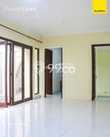 Rumah Modern LB/LT 250m2/150m2 Dijual Area Sektor 9-Bintaro, Tangerang Selatan Rumah Modern LB/LT 250m2/150m2 Dijual Area Sektor 9-Bintaro, Tangerang Selatan