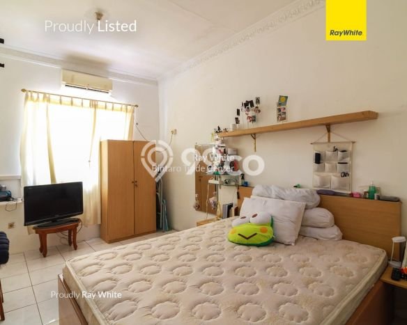 Jual Rumah Luas Elegan Dengan View Cantik di Sektor 1 - Bintaro, Jakarta Selatan Jual Rumah Luas Elegan Dengan View Cantik di Sektor 1 - Bintaro, Jakarta Selatan