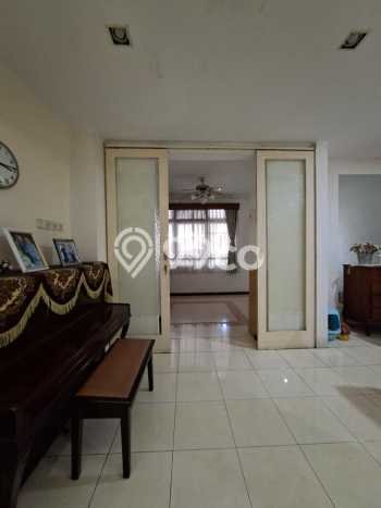 Hunian Nyaman Asri 3 KT Siap Huni di Sektor 5 - Bintaro Tangerang Selatan Hunian Nyaman Asri 3 KT Siap Huni di Sektor 5 - Bintaro Tangerang Selatan