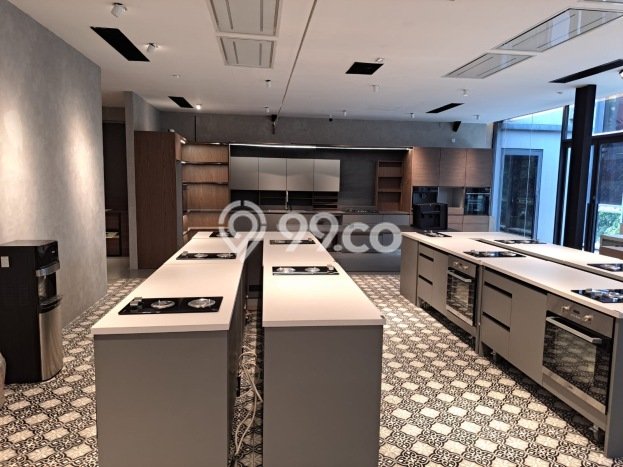 Komersial Bagus LT 534m2 LB 665m2 Dijual di Palmerah Jakarta Barat Komersial Bagus LT 534m2 LB 665m2 Dijual di Palmerah Jakarta Barat