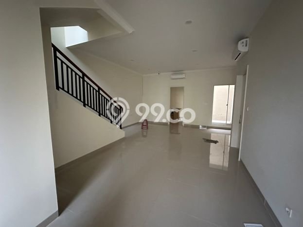 JUAL CEPAT! Rumah Siap Huni Area Strategis Gading Serpong The Spring, Luas 128m² Bangunan 129m² JUAL CEPAT! Rumah Siap Huni Area Strategis Gading Serpong The Spring, Luas 128m² Bangunan 129m²