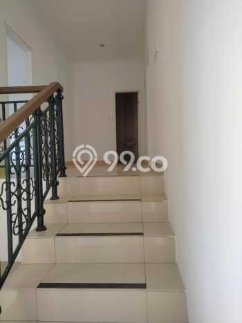Rumah Bisa KPR LT 170m² di Gading Serpong, Keamanan 24 Jam, Tangerang Rumah Bisa KPR LT 170m² di Gading Serpong, Keamanan 24 Jam, Tangerang