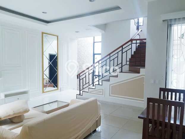 For Sale! Luxury House LT 160m2 Desain Elegan di BSD Green Wich For Sale! Luxury House LT 160m2 Desain Elegan di BSD Green Wich