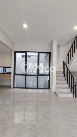 Rumah Luxury Modern Tanpa Renovasi di BSD Green Wich Tangerang Rumah Luxury Modern Tanpa Renovasi di BSD Green Wich Tangerang