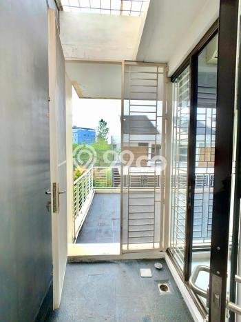 Rumah Luxury Modern Siap Huni di BSD Eminent Tangerang Rumah Luxury Modern Siap Huni di BSD Eminent Tangerang