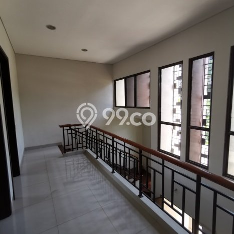 Rumah Elit Modern Siap Huni di BSD Green Wich Tangerang Rumah Elit Modern Siap Huni di BSD Green Wich Tangerang