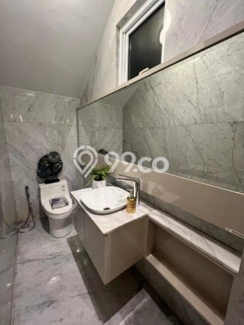 Rumah Elit LB 280m2 Siap Huni Desain Elegan di Gading Serpong, Tangerang Rumah Elit LB 280m2 Siap Huni Desain Elegan di Gading Serpong, Tangerang
