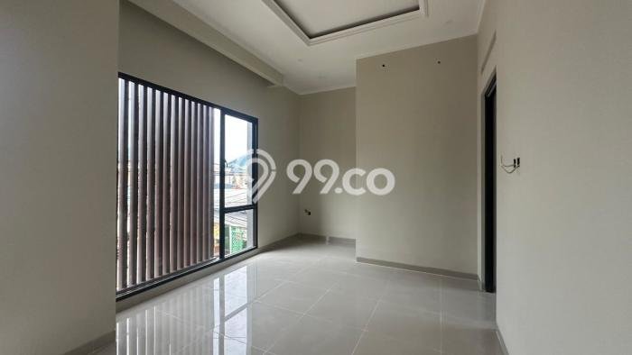 For Sale Hunian Rumah Nyaman 4 Kamar di Pondok Kelapa, Jakarta Timur For Sale Hunian Rumah Nyaman 4 Kamar di Pondok Kelapa, Jakarta Timur