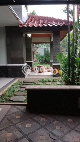 Dijual Rumah Mewah Exclusive di Ciracas, Jakarta Timur Dijual Rumah Mewah Exclusive di Ciracas, Jakarta Timur