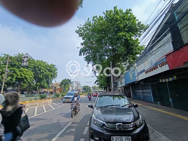 Unit Ruko Dijual di Jakarta Timur LT 95m2 & LB 330m2 Unit Ruko Dijual di Jakarta Timur LT 95m2 & LB 330m2