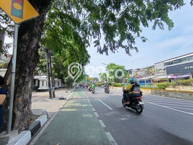 Unit Ruko Dijual di Jakarta Timur LT 95m2 & LB 330m2 Unit Ruko Dijual di Jakarta Timur LT 95m2 & LB 330m2