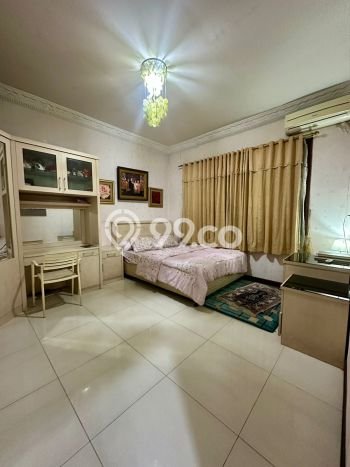 Rumah Mewah LB 400m2 Siap Pakai Desain Elegan di Bintaro, Jakarta Selatan Rumah Mewah LB 400m2 Siap Pakai Desain Elegan di Bintaro, Jakarta Selatan