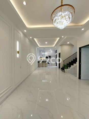 Siap Huni Hunian Elit 5 Kamar di BSD Dekat ke Mana Saja Siap Huni Hunian Elit 5 Kamar di BSD Dekat ke Mana Saja