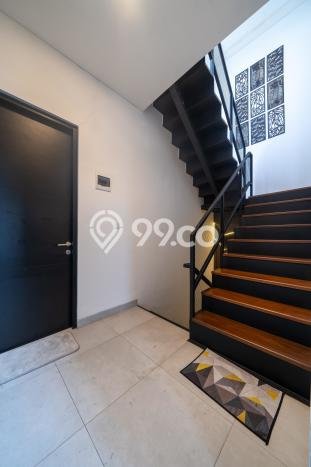 Rumah Elit LB 177m2 Siap Pakai Desain Elegan di Bintaro, Tangerang Selatan Rumah Elit LB 177m2 Siap Pakai Desain Elegan di Bintaro, Tangerang Selatan