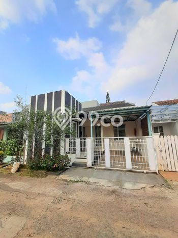 Rumah Luas Asri 3 KT Siap Pakai di Bintaro Tangerang Selatan Rumah Luas Asri 3 KT Siap Pakai di Bintaro Tangerang Selatan