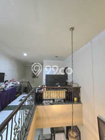 Rumah Mewah LB 300m2 Siap Huni Desain Elegan di Bintaro, Tangerang Selatan Rumah Mewah LB 300m2 Siap Huni Desain Elegan di Bintaro, Tangerang Selatan