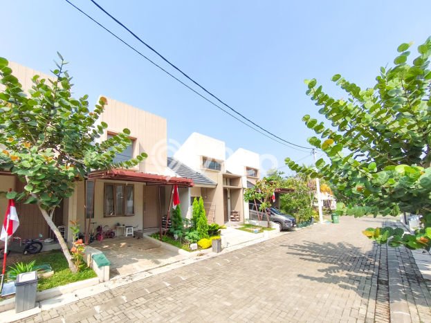 For Sale Hunian Rumah Nyaman 2 KT di BSD, Tangerang For Sale Hunian Rumah Nyaman 2 KT di BSD, Tangerang