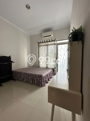 Rumah Strategis Minimalis Lb 130m2 di Cinere, Depok Rumah Strategis Minimalis Lb 130m2 di Cinere, Depok