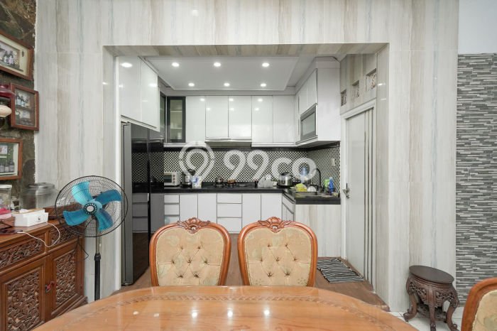 Jual Rumah Mewah Megah Dengan View Eksklusif di Jatibening, Bekasi Jual Rumah Mewah Megah Dengan View Eksklusif di Jatibening, Bekasi