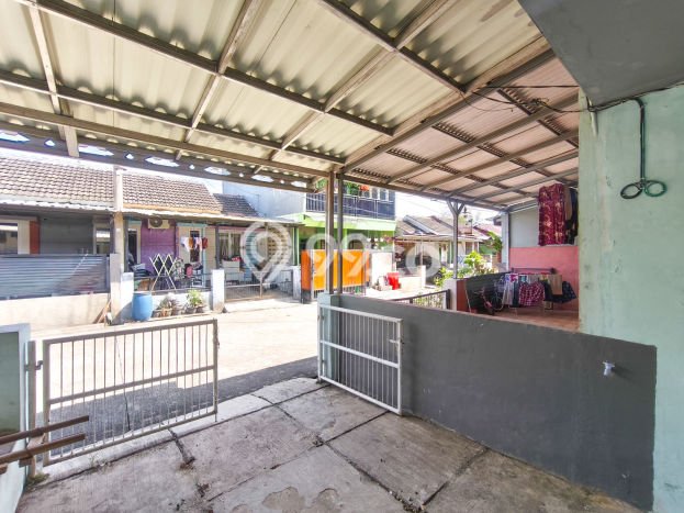 Dijual Rumah 2 Kamar Lokasi Ideal Nyaman dan Strategis di Serpong Dijual Rumah 2 Kamar Lokasi Ideal Nyaman dan Strategis di Serpong